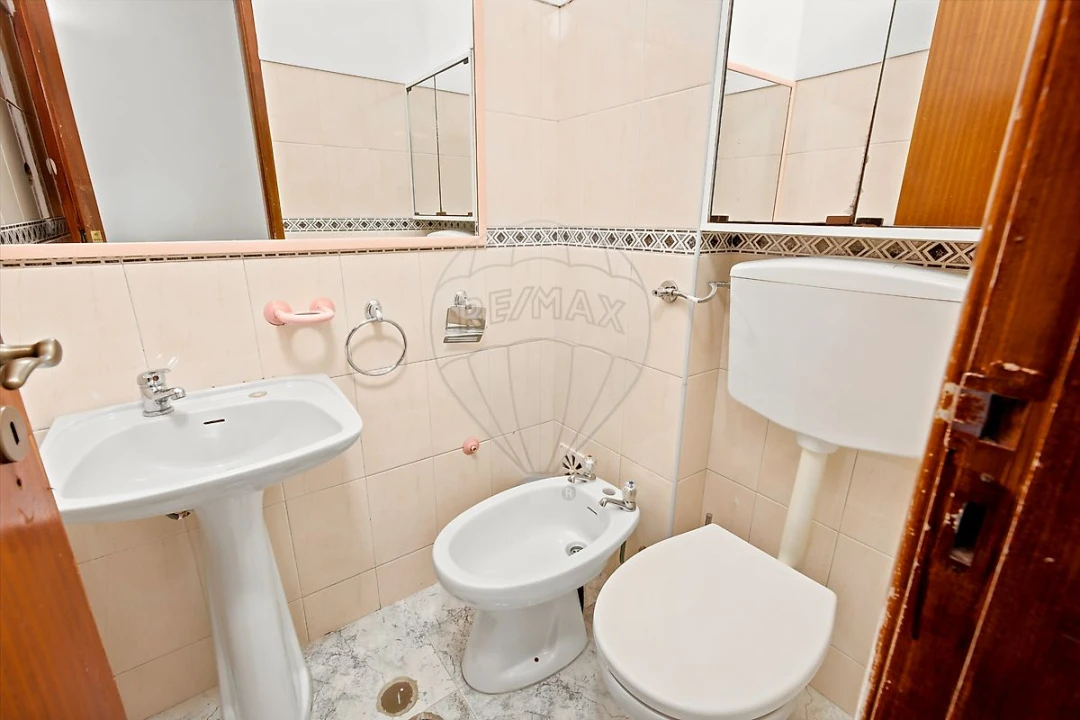 Apartamento T3 para Venda em Agualva e Mira-Sintra Foto 11