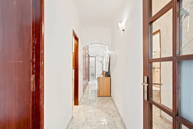 Apartamento T3 para Venda em Agualva e Mira-Sintra Foto 6