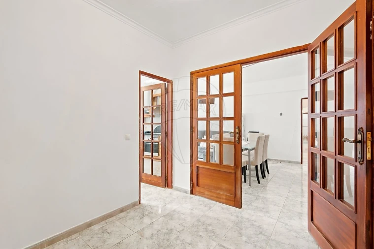 Apartamento T3 para Venda em Agualva e Mira-Sintra Foto 7