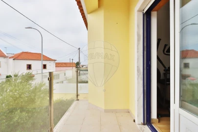 Moradia T3 para Venda em São João das Lampas e Terrugem