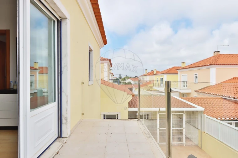 Moradia T3 para Venda em São João das Lampas e Terrugem Foto 34