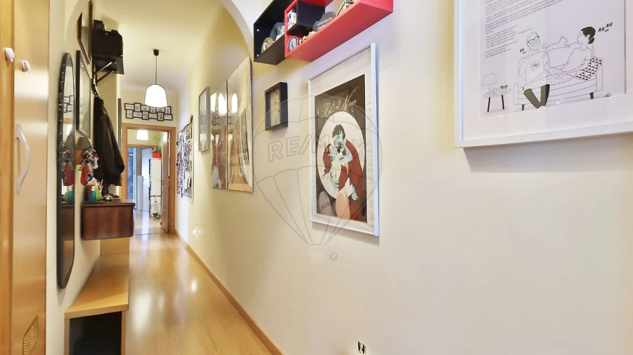 Apartamento T2 para Venda em Benfica