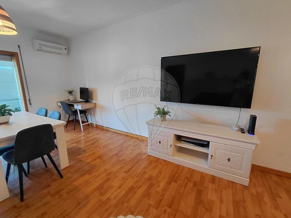 Apartamento T3 para Arrendamento em Oliveira do Douro Foto 3