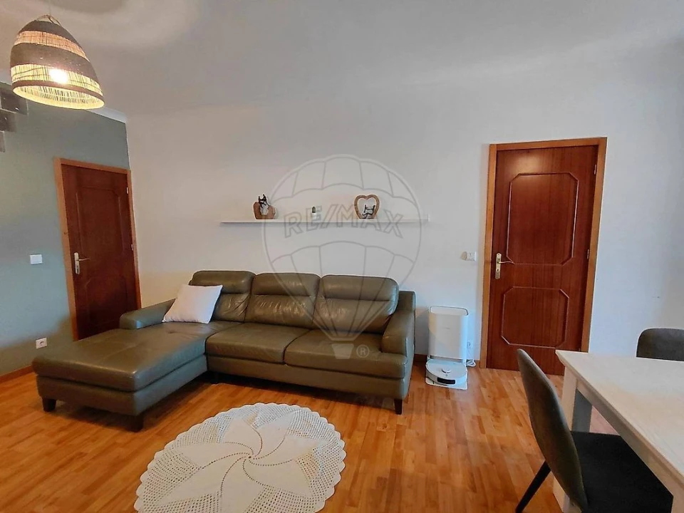 Apartamento T3 para Arrendamento em Oliveira do Douro Foto 4