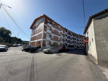 Apartamento T3 para Arrendamento em Oliveira do Douro