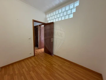 Apartamento T3 para Arrendamento em Oliveira do Douro