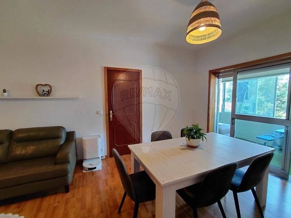 Apartamento T3 para Arrendamento em Oliveira do Douro Foto 1