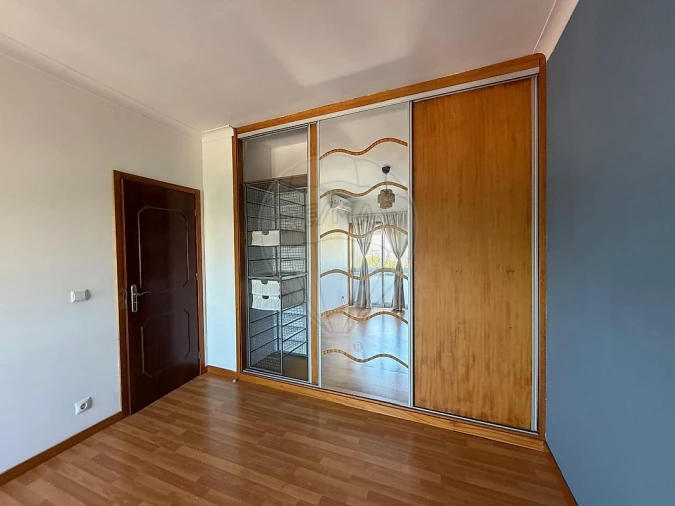 Apartamento T3 para Arrendamento em Oliveira do Douro Foto 19