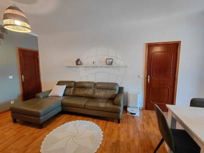 Apartamento T3 para Arrendamento em Oliveira do Douro Foto 4