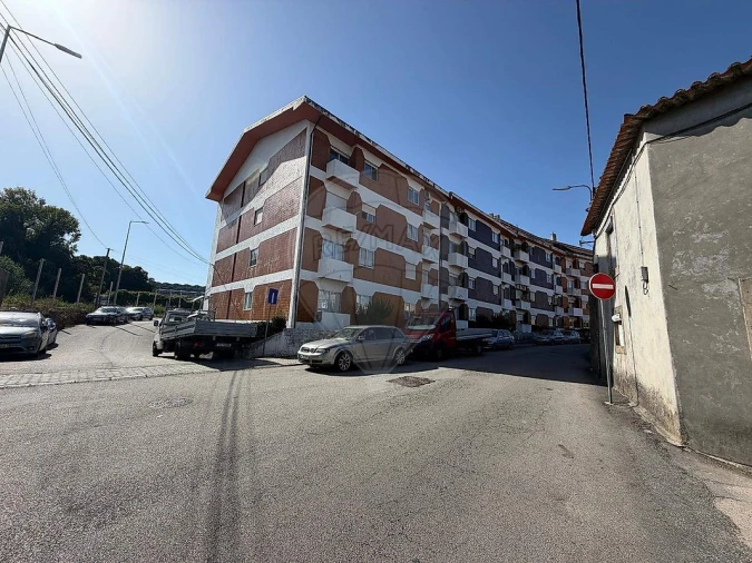 Apartamento T3 para Arrendamento em Oliveira do Douro Foto 9