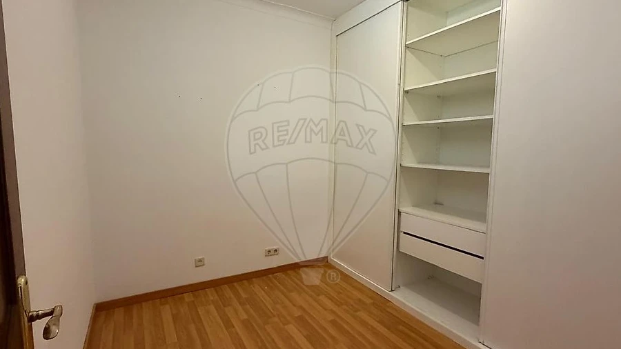 Apartamento T3 para Arrendamento em Oliveira do Douro