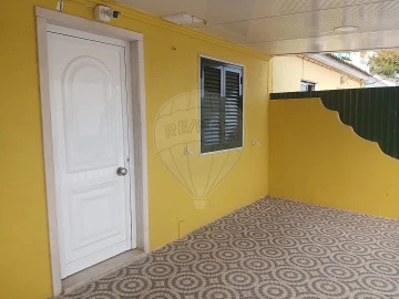 Moradia T1 para Venda em Queluz e Belas