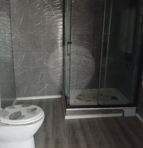 Moradia T1 para Venda em Queluz e Belas
