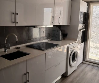 Moradia T1 para Venda em Queluz e Belas