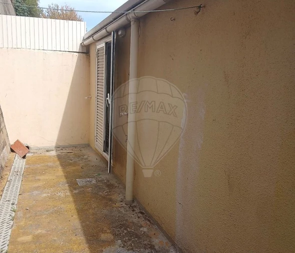 Moradia T1 para Venda em Queluz e Belas Foto 9