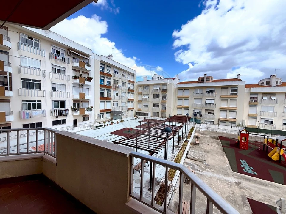 Apartamento T2 para Venda em Santa Iria de Azoia, São João da Talha e Bobadela Foto 11