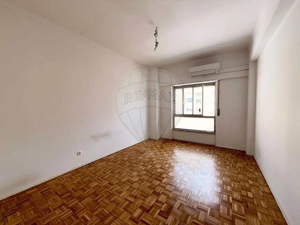 Apartamento T2 para Venda em Santa Iria de Azoia, São João da Talha e Bobadela Foto 10