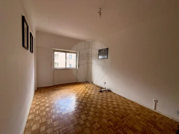 Apartamento T2 para Venda em Santa Iria de Azoia, São João da Talha e Bobadela