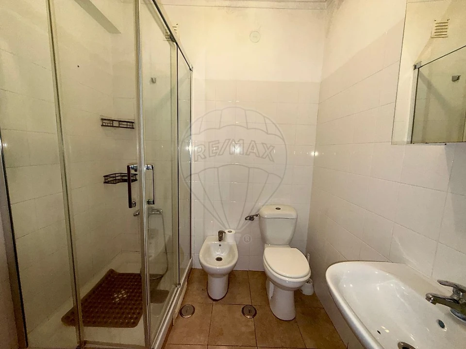 Apartamento T2 para Venda em Santa Iria de Azoia, São João da Talha e Bobadela Foto 4