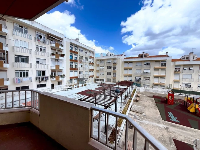Apartamento T2 para Venda em Santa Iria de Azoia, São João da Talha e Bobadela Foto 11