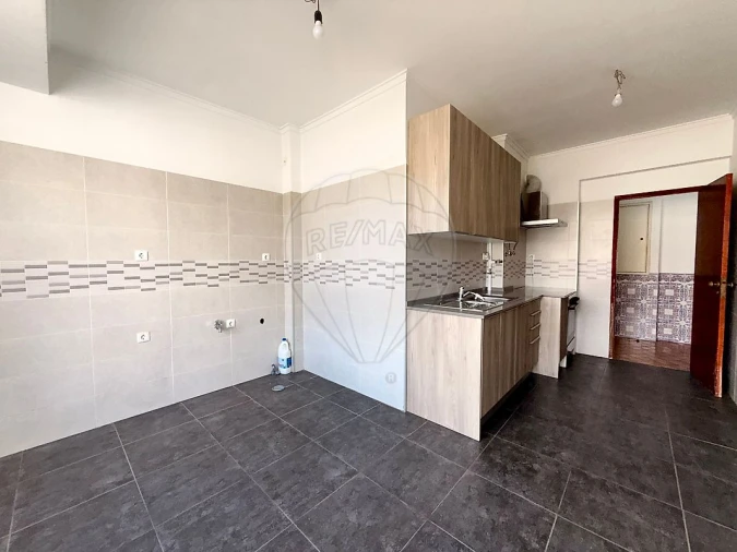 Apartamento T2 para Venda em Santa Iria de Azoia, São João da Talha e Bobadela Foto 12