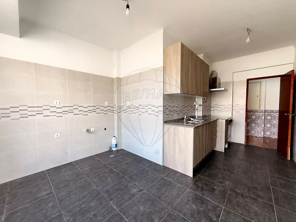 Apartamento T2 para Venda em Santa Iria de Azoia, São João da Talha e Bobadela Foto 12