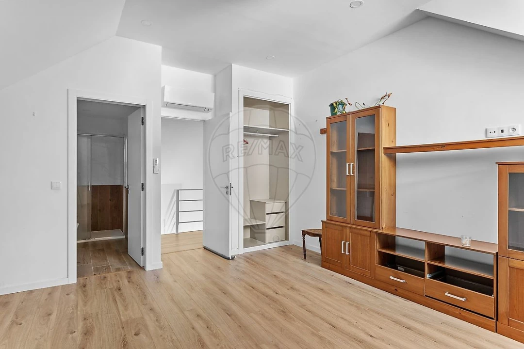 Apartamento T2 para Venda em Santa Maria, São Pedro e Matacães Foto 4