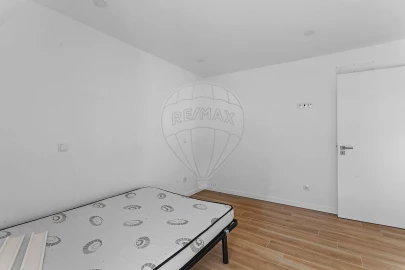 Apartamento T2 para Venda em Santa Maria, São Pedro e Matacães