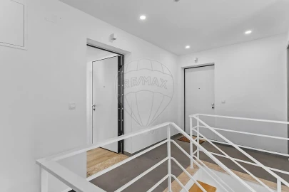 Apartamento T2 para Venda em Santa Maria, São Pedro e Matacães