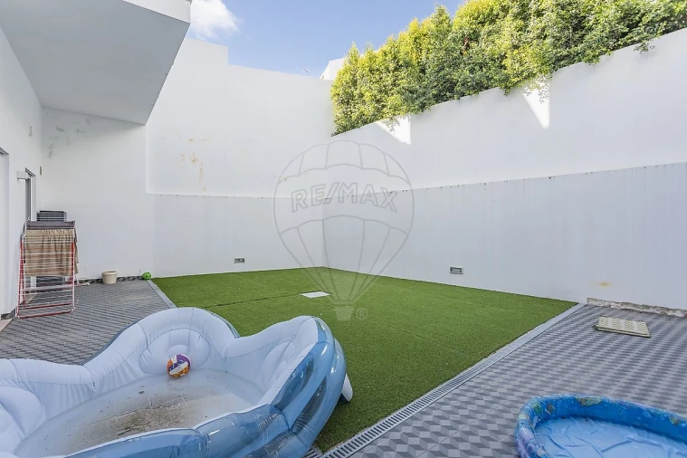 Apartamento T2 para Venda em Santa Maria, São Pedro e Matacães Foto 19