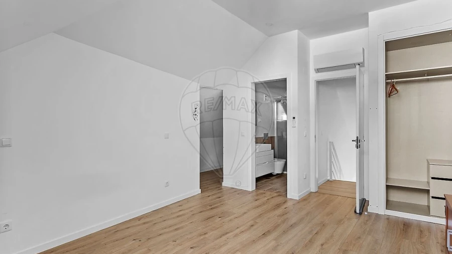 Apartamento T2 para Venda em Santa Maria, São Pedro e Matacães