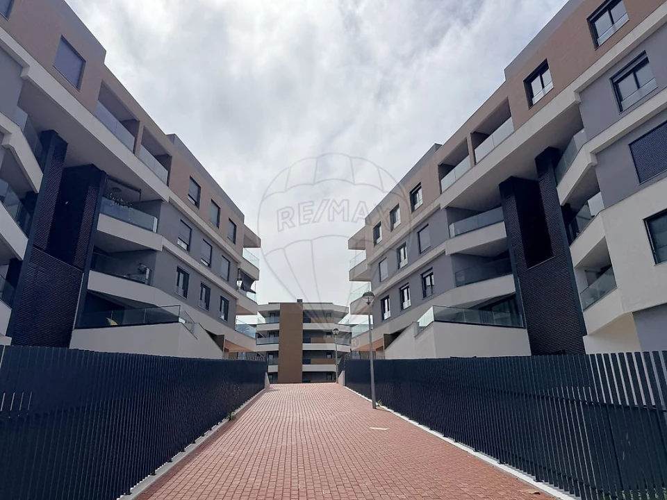 Apartamento T2 para Arrendamento em Venteira Foto 7