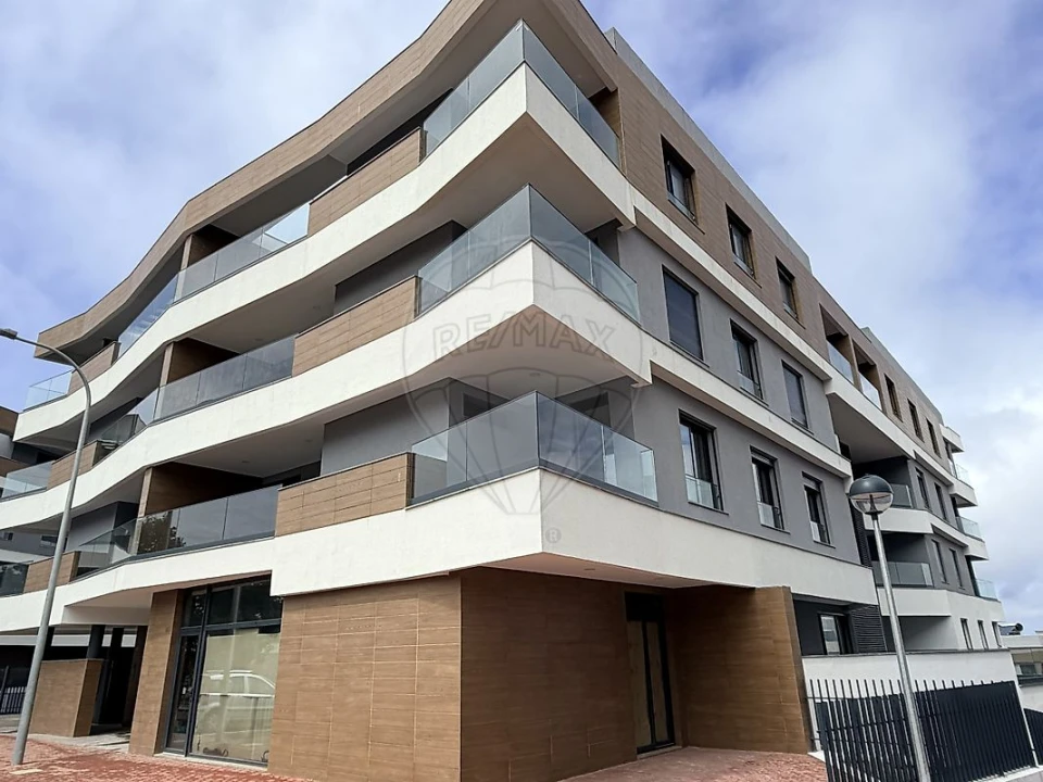 Apartamento T2 para Arrendamento em Venteira Foto 4