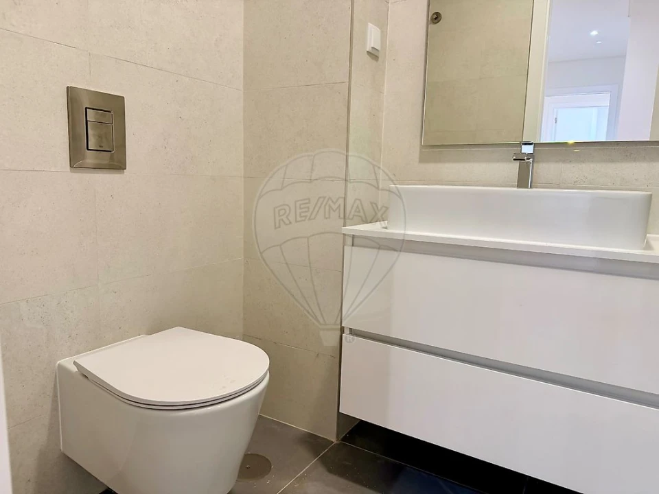 Apartamento T2 para Arrendamento em Venteira Foto 1