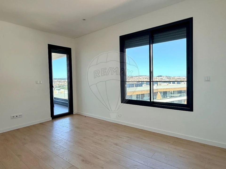 Apartamento T2 para Arrendamento em Venteira Foto 21