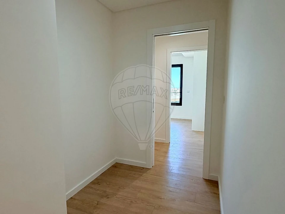 Apartamento T2 para Arrendamento em Venteira Foto 14