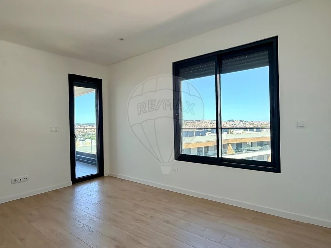 Apartamento T2 para Arrendamento em Venteira Foto 22