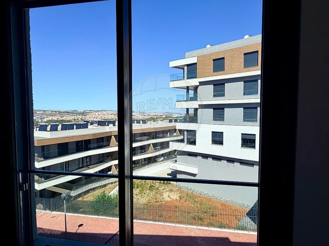Apartamento T2 para Arrendamento em Venteira Foto 17
