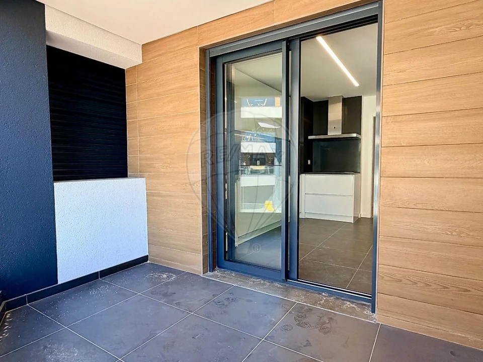 Apartamento T2 para Arrendamento em Venteira Foto 31