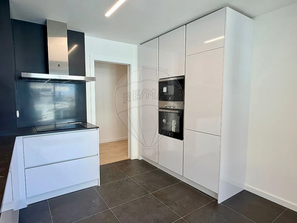 Apartamento T2 para Arrendamento em Venteira Foto 30