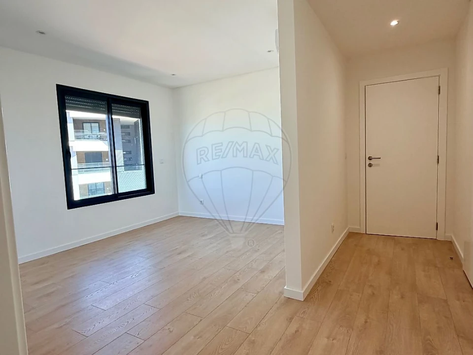Apartamento T2 para Arrendamento em Venteira Foto 20