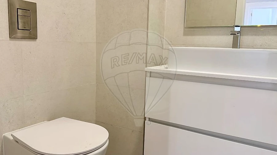 Apartamento T2 para Arrendamento em Venteira