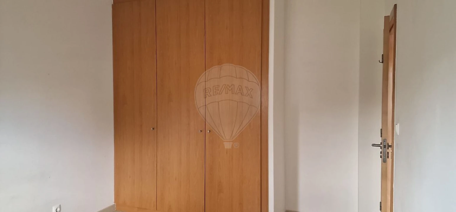 Apartamento T1 para Venda em Quinta do Anjo Foto 7