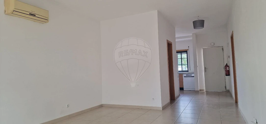 Apartamento T1 para Venda em Quinta do Anjo Foto 10