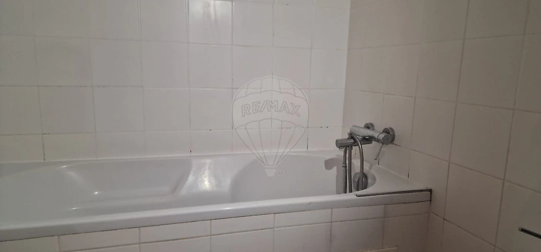 Apartamento T1 para Venda em Quinta do Anjo Foto 2