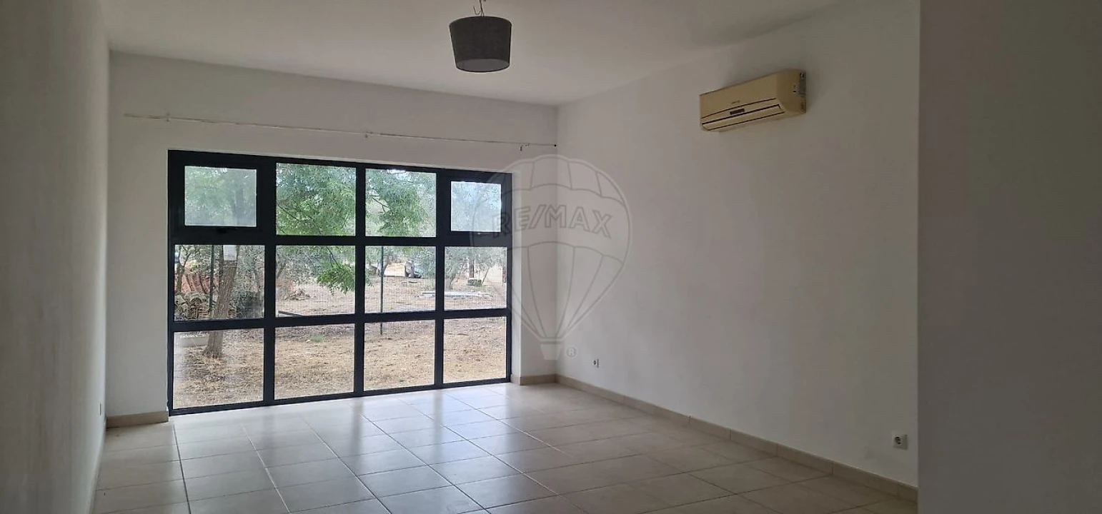 Apartamento T1 para Venda em Quinta do Anjo Foto 12