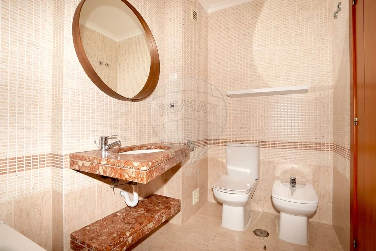 Apartamento T1 para Venda em Carregado e Cadafais Foto 11