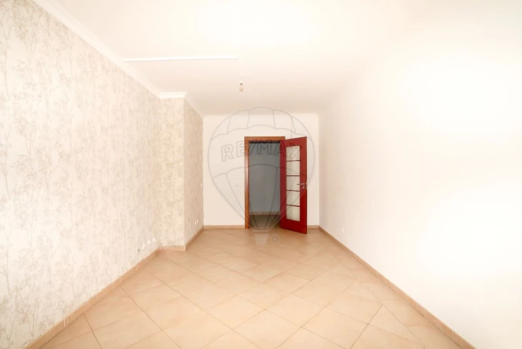 Apartamento T1 para Venda em Carregado e Cadafais Foto 7