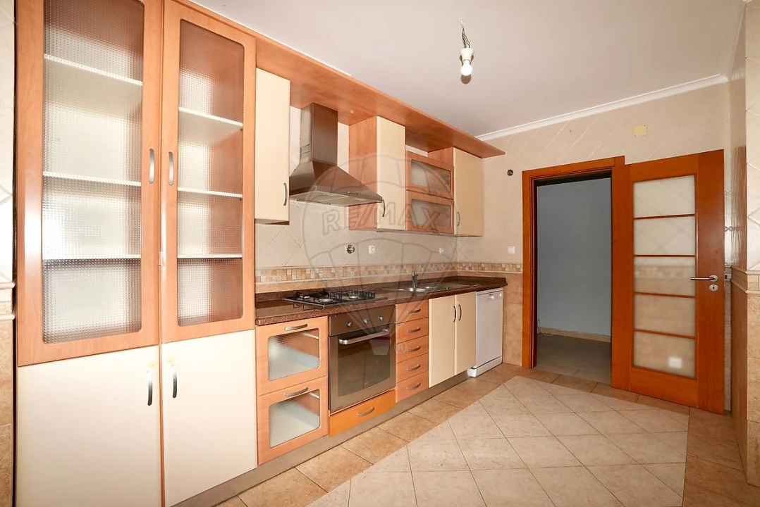 Apartamento T1 para Venda em Carregado e Cadafais Foto 2