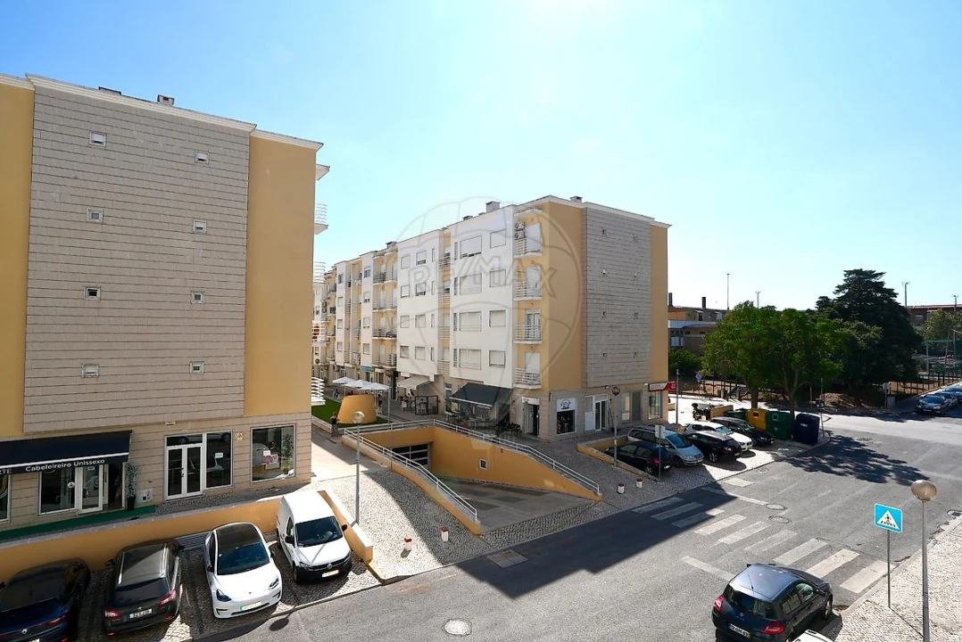 Apartamento T1 para Venda em Carregado e Cadafais Foto 15